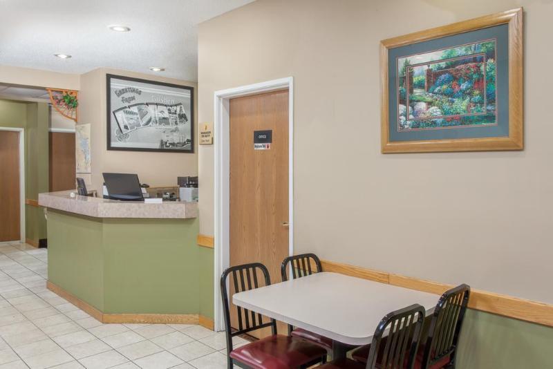 Super 8 By Wyndham Jackson Motel Bagian luar foto