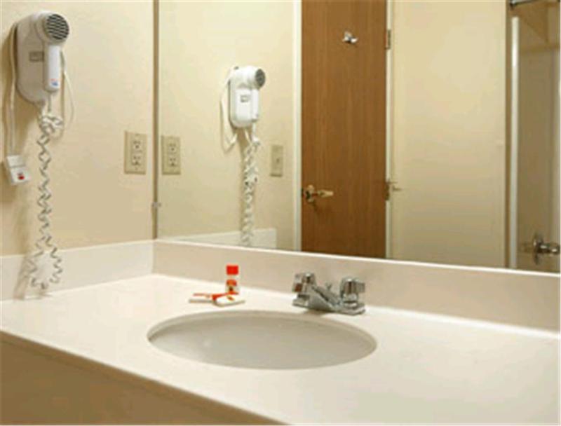 Super 8 By Wyndham Jackson Motel Bagian luar foto